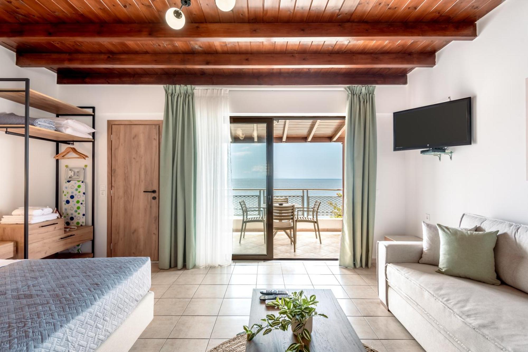 Superb Apartments Kriaras Sea View In Sfakia Hóra Szfakíon Kültér fotó