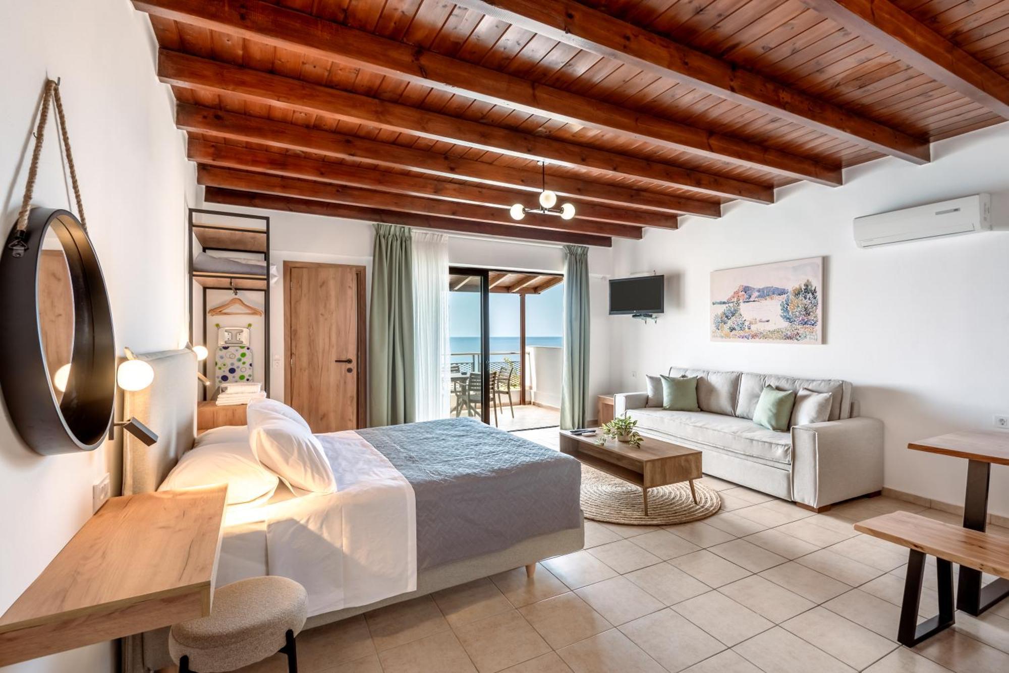Superb Apartments Kriaras Sea View In Sfakia Hóra Szfakíon Kültér fotó