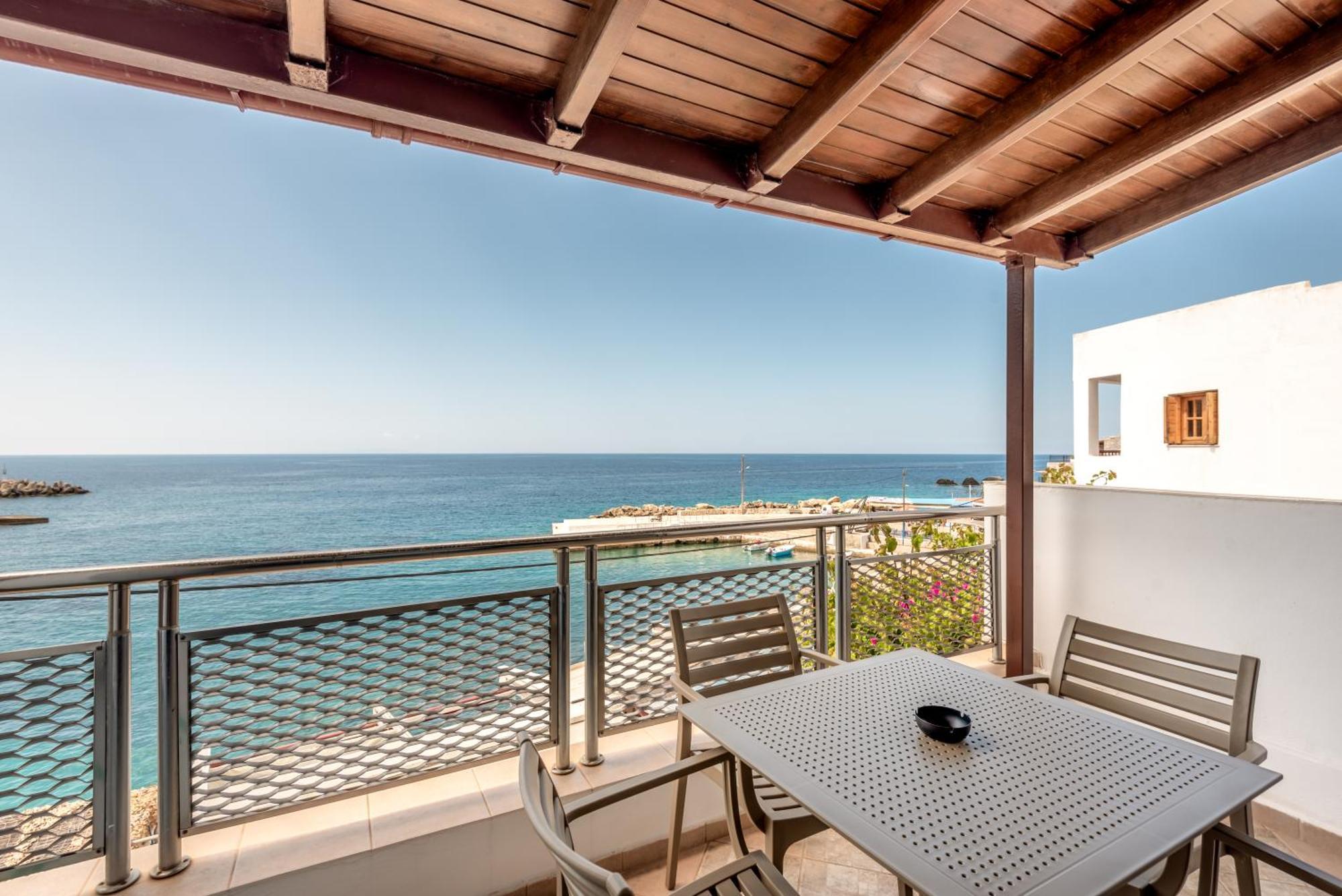 Superb Apartments Kriaras Sea View In Sfakia Hóra Szfakíon Kültér fotó