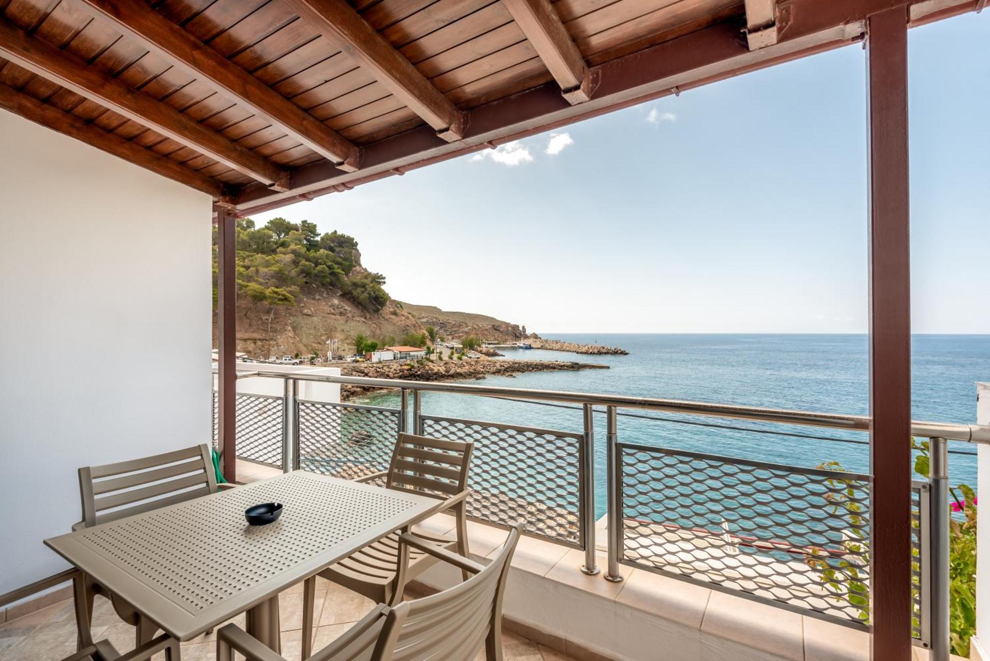 Superb Apartments Kriaras Sea View In Sfakia Hóra Szfakíon Kültér fotó