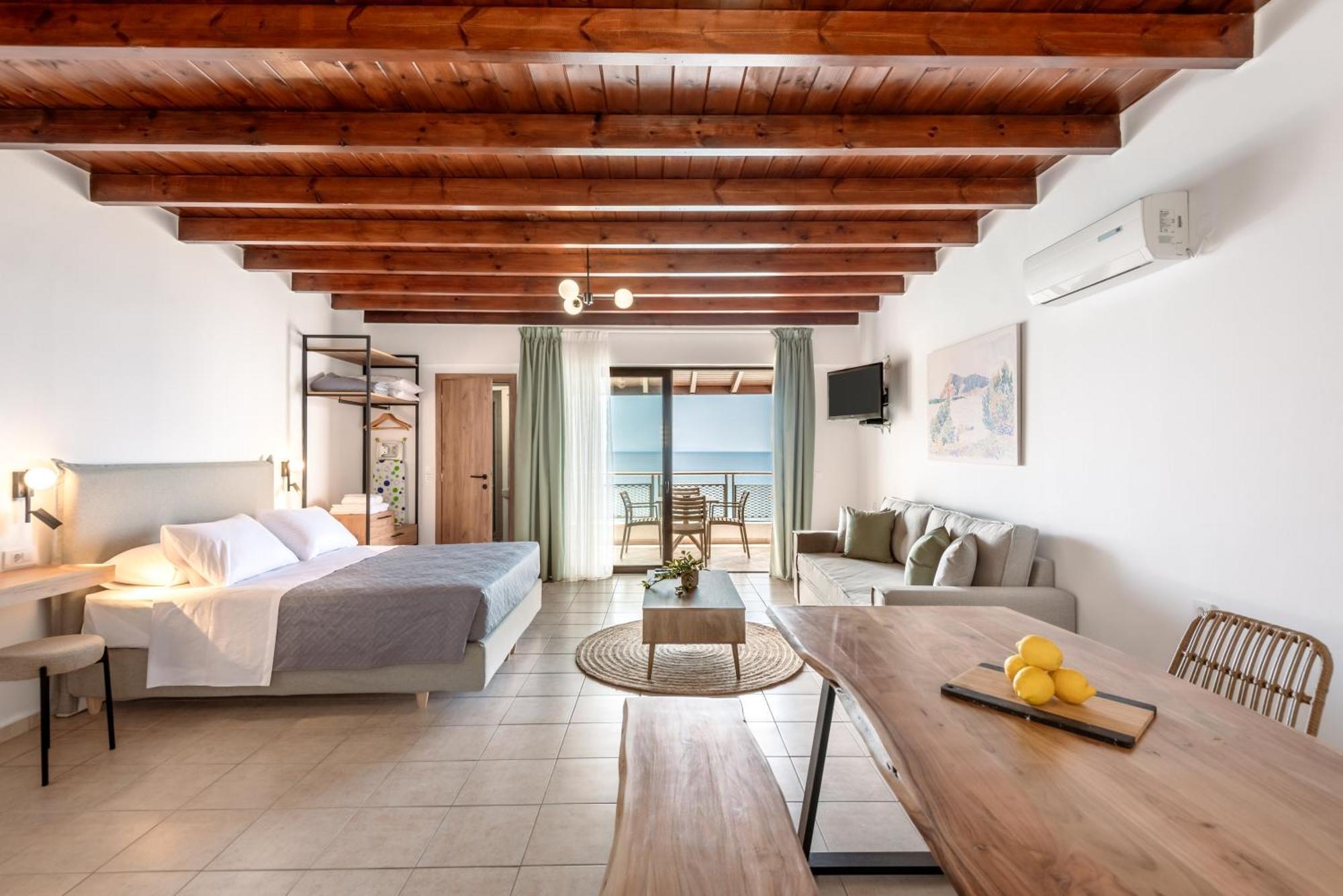 Superb Apartments Kriaras Sea View In Sfakia Hóra Szfakíon Kültér fotó